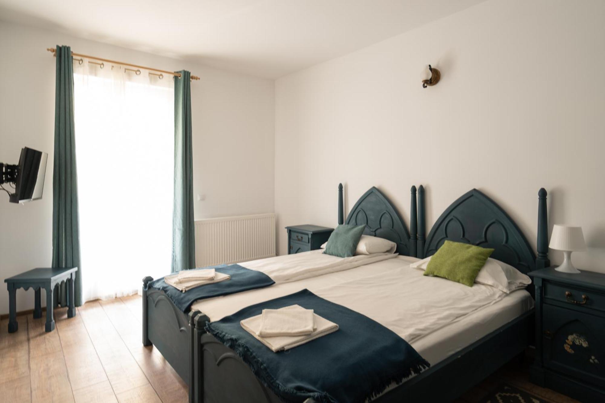 Deluxe Family Suite