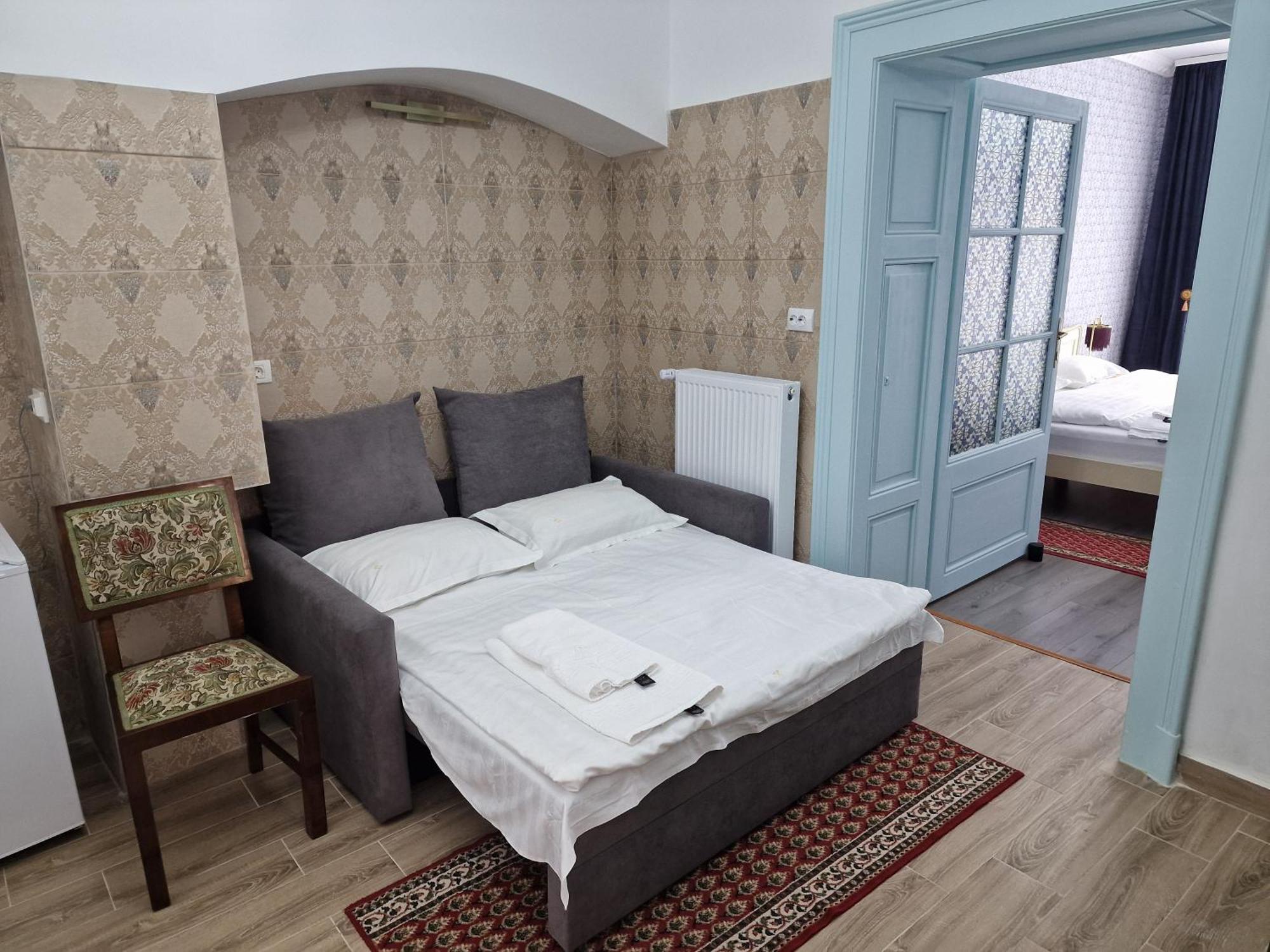 One-Bedroom Suite