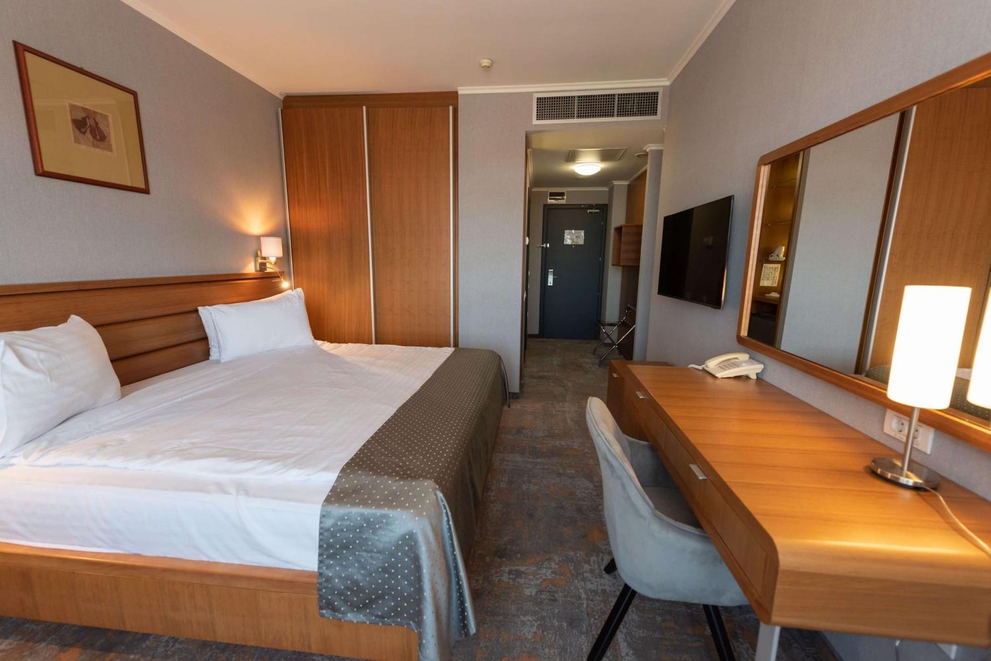 Deluxe Executive Room,1626361708:JPEG
