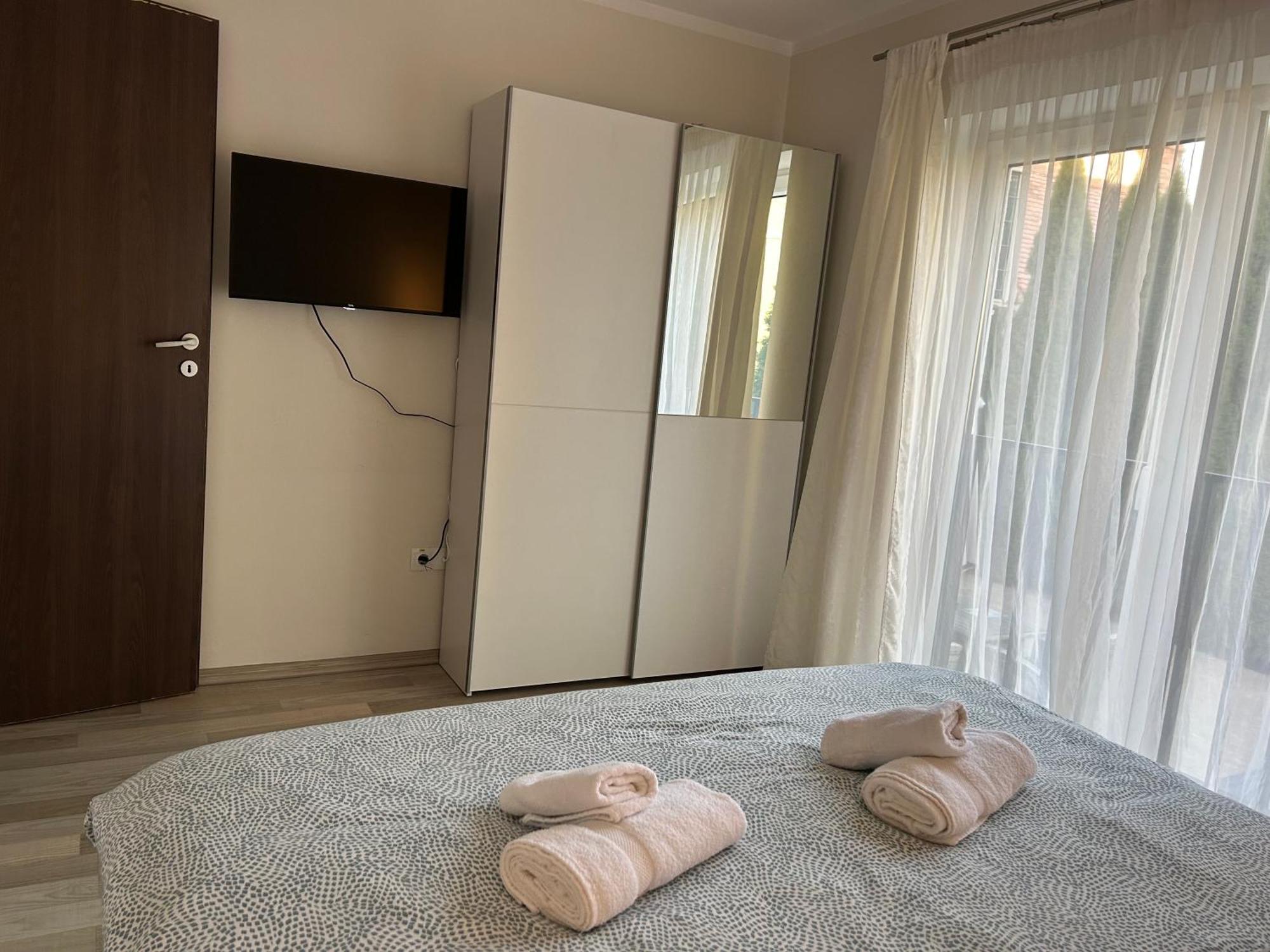 One-Bedroom Apartment 1