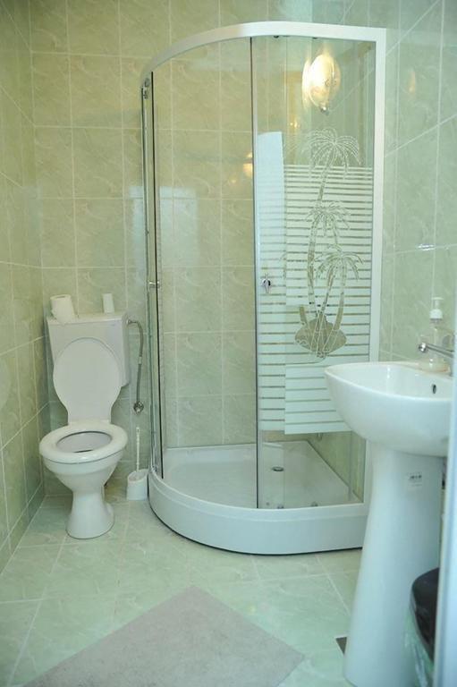 Cameră triplă