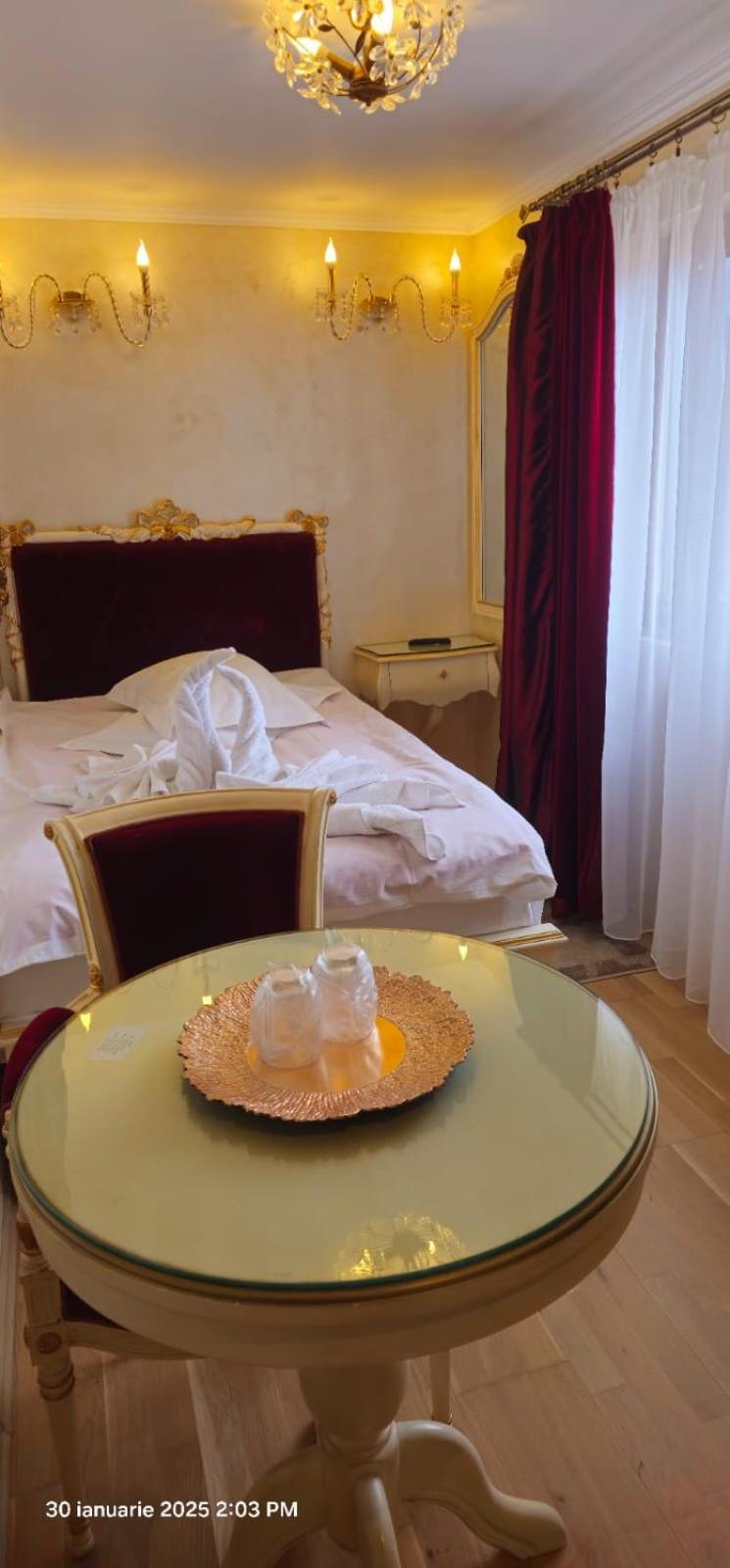 Cameră single Deluxe cu balcon