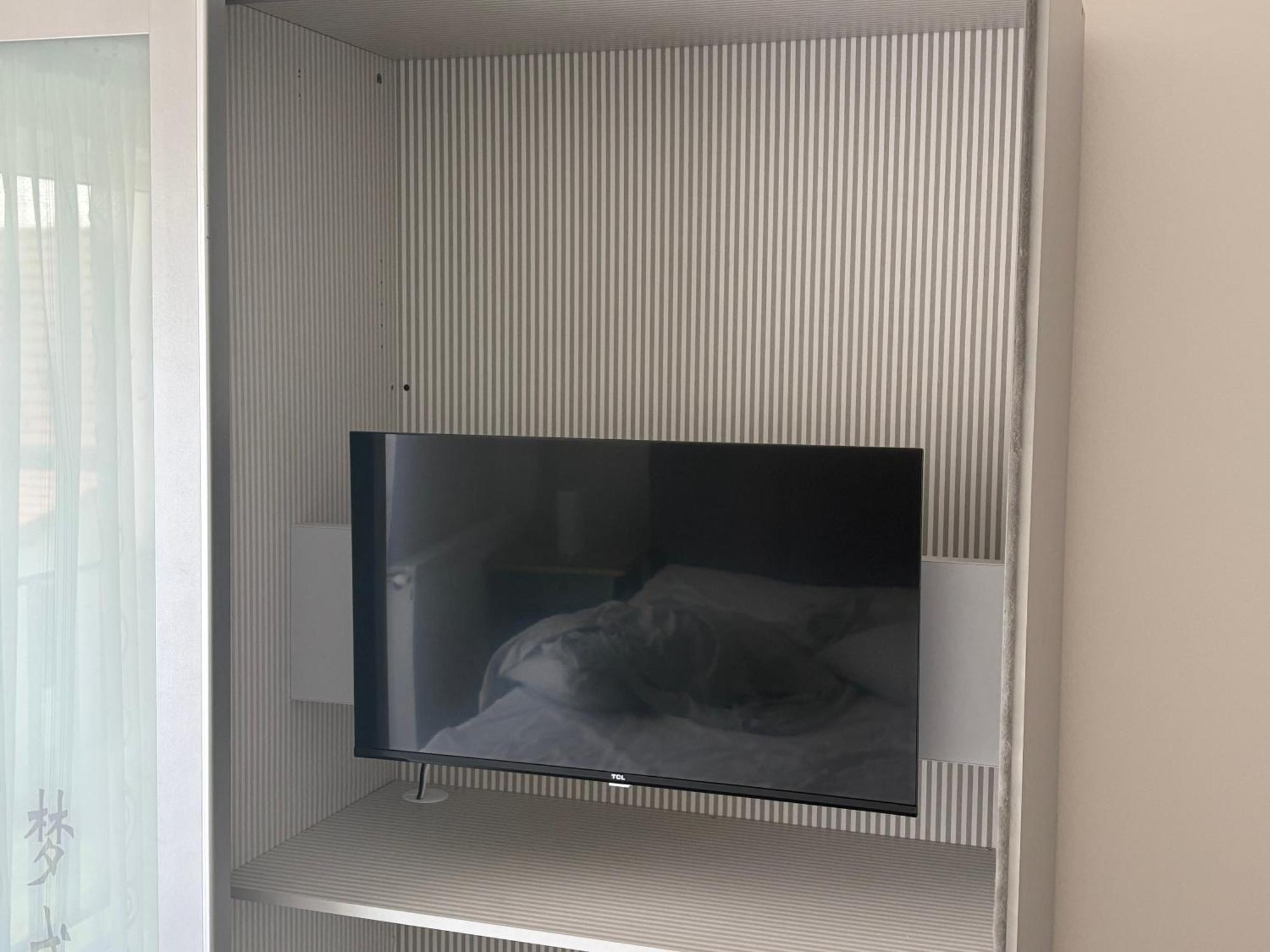 One-Bedroom Apartment 4