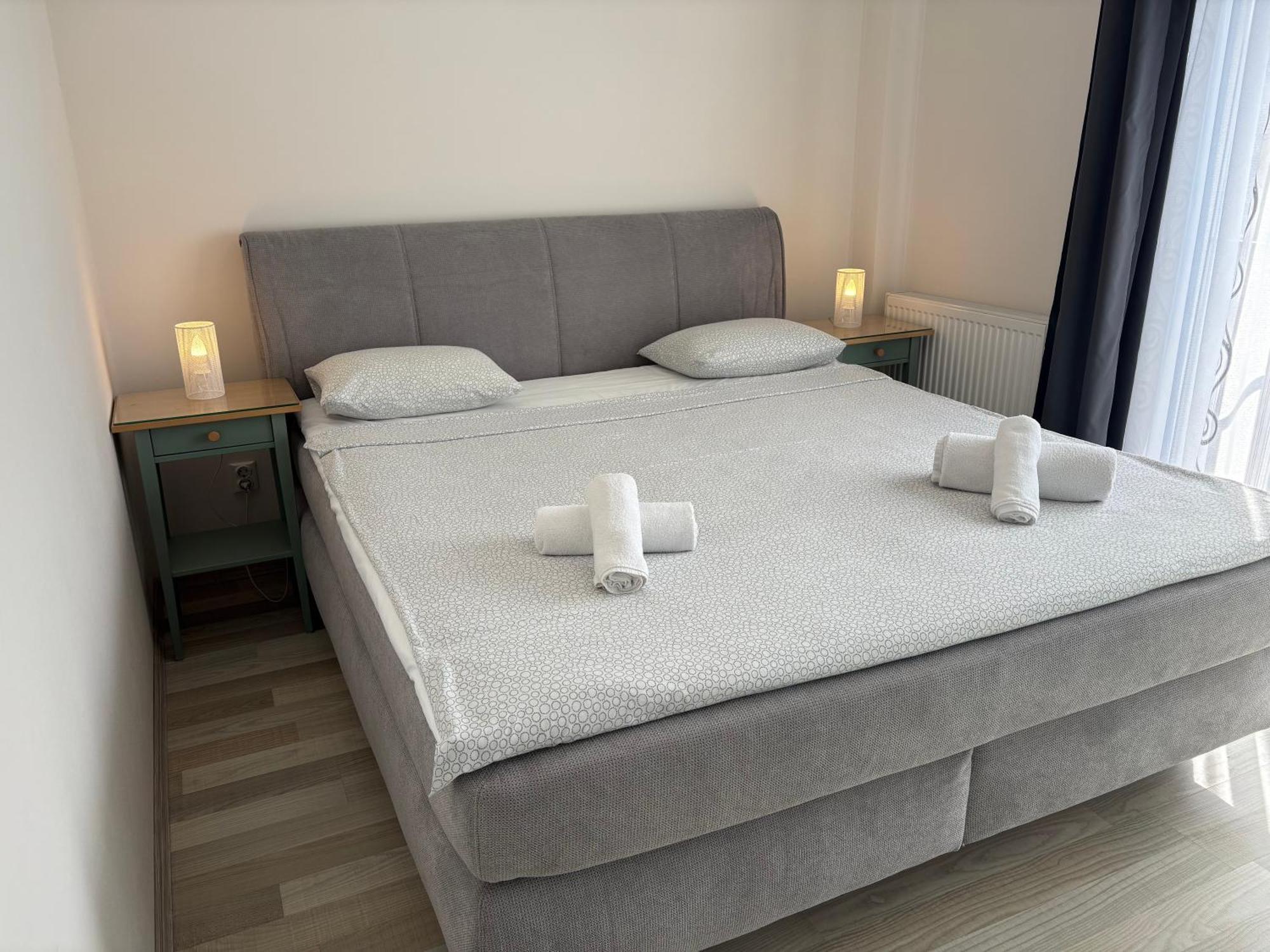 One-Bedroom Apartment 4