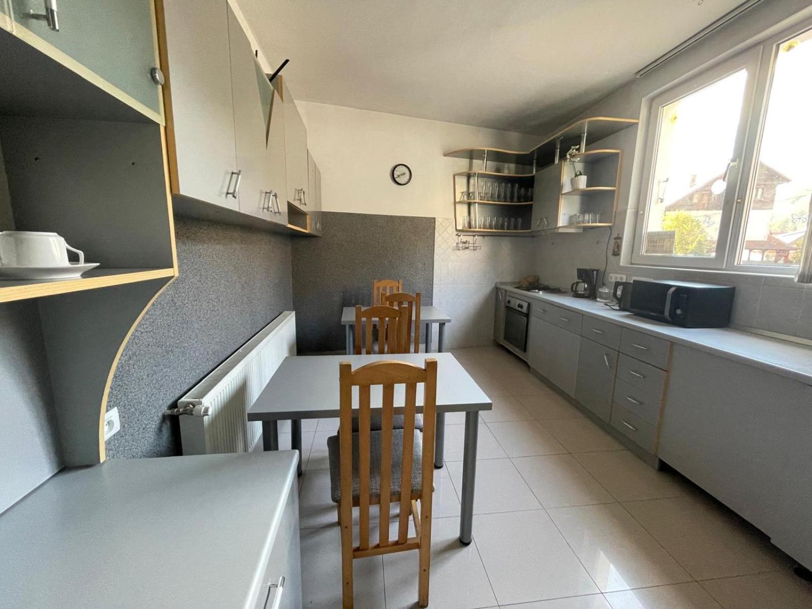 Casă cu şase dormitoare