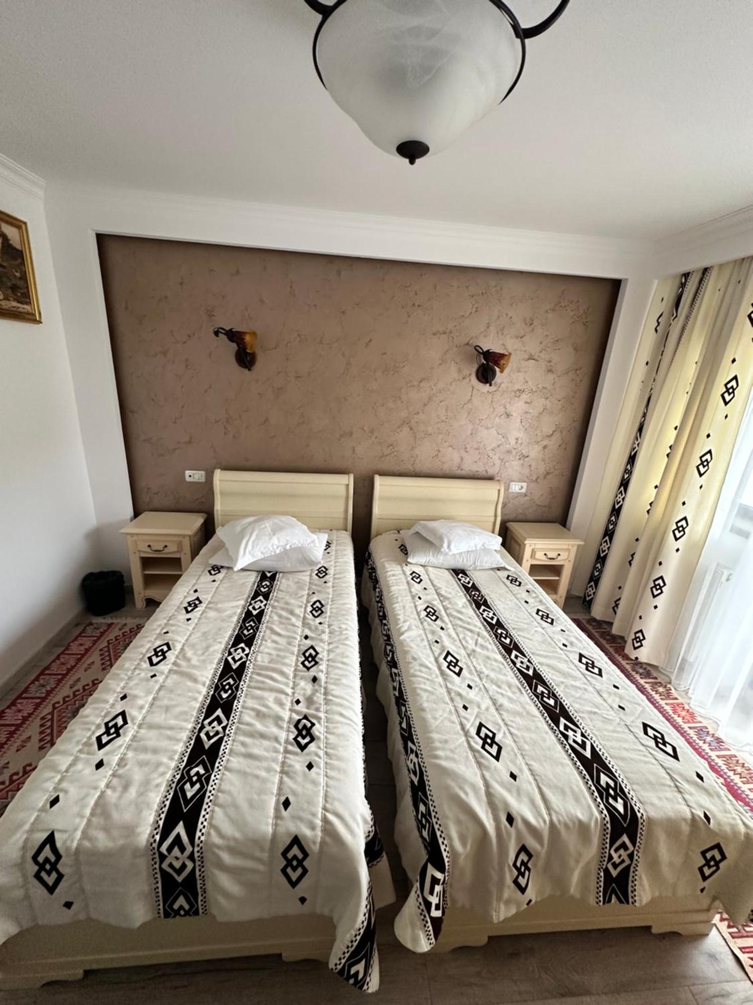 Cameră dublă standard