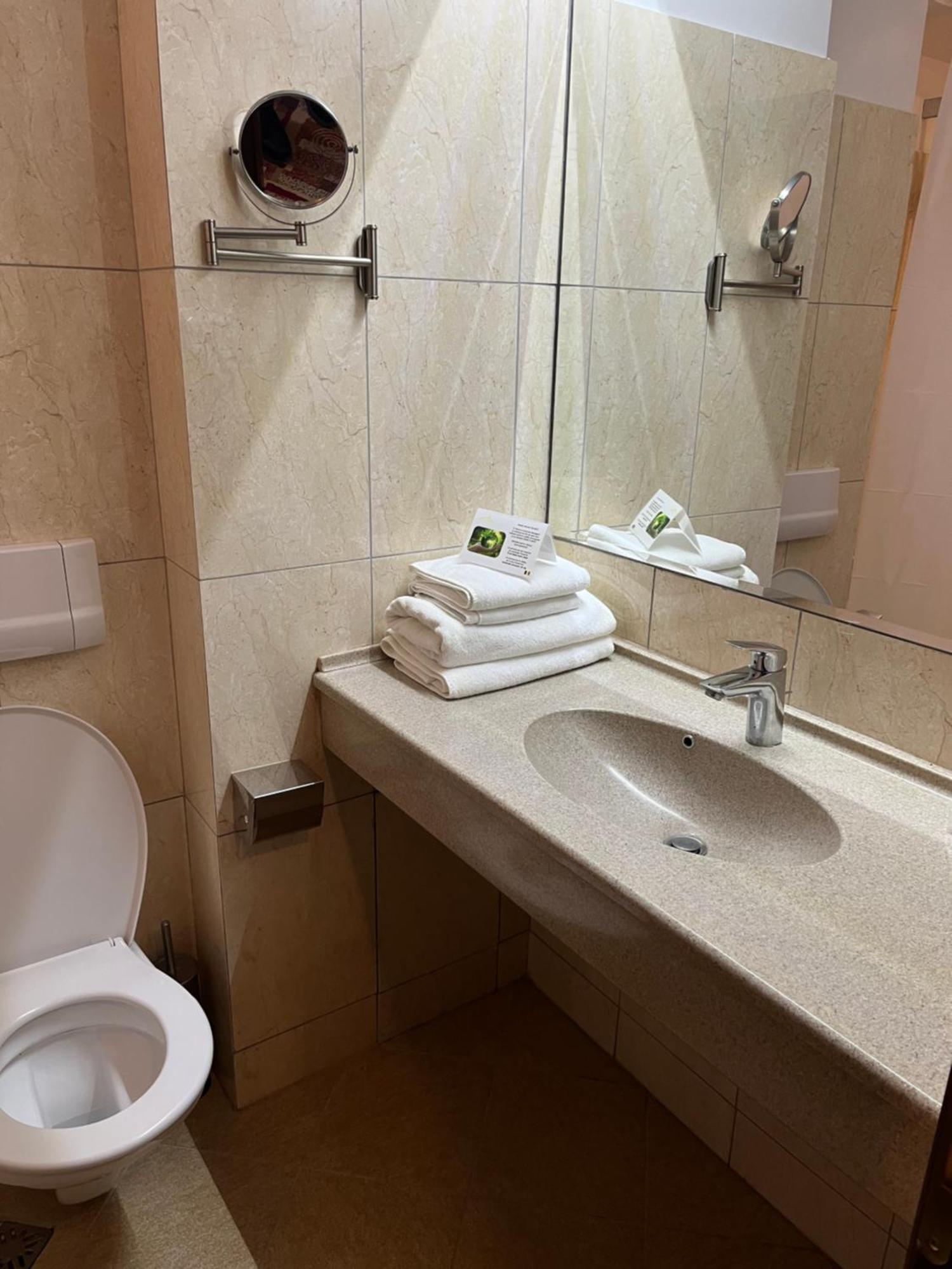 Cameră dublă sau twin