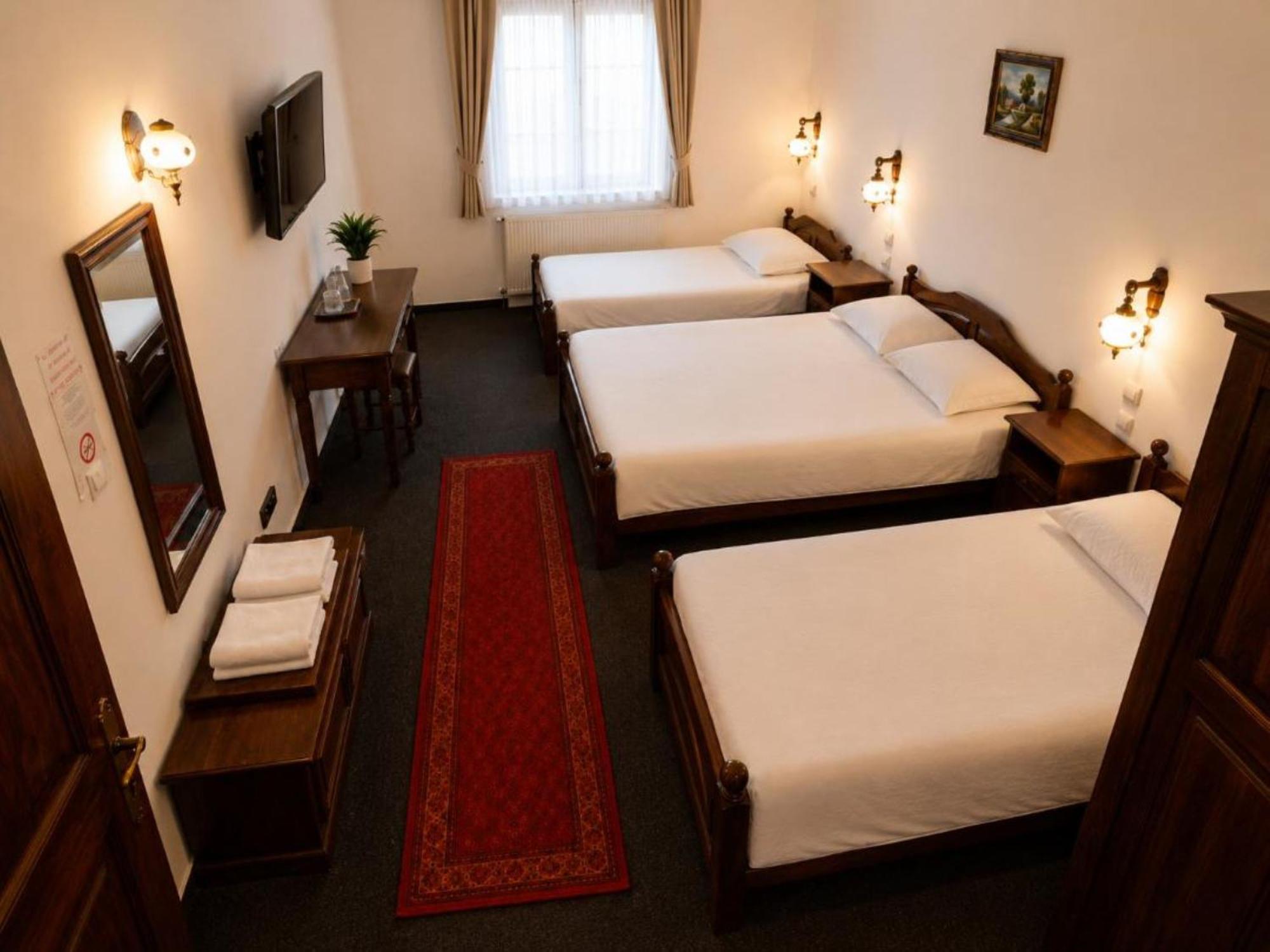 Comfort Triple Room