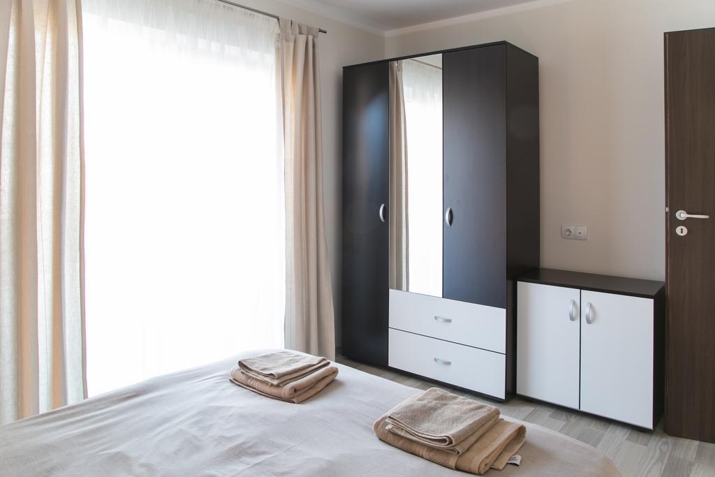 One-Bedroom Apartment Terrace