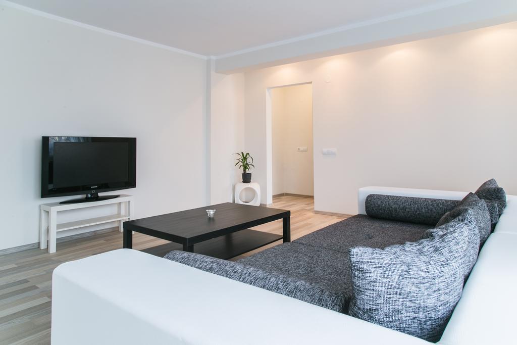 One-Bedroom Apartment Terrace