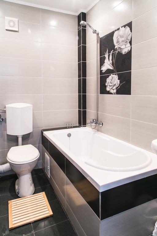 One-Bedroom Apartment 1