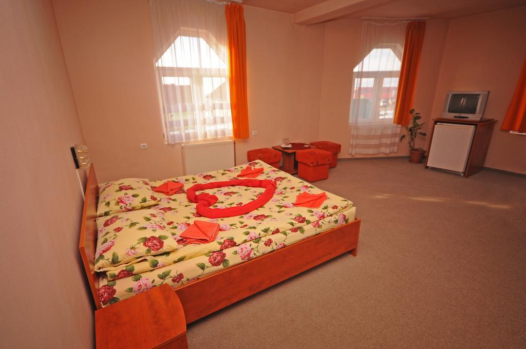 Cameră dublă cu baie privată