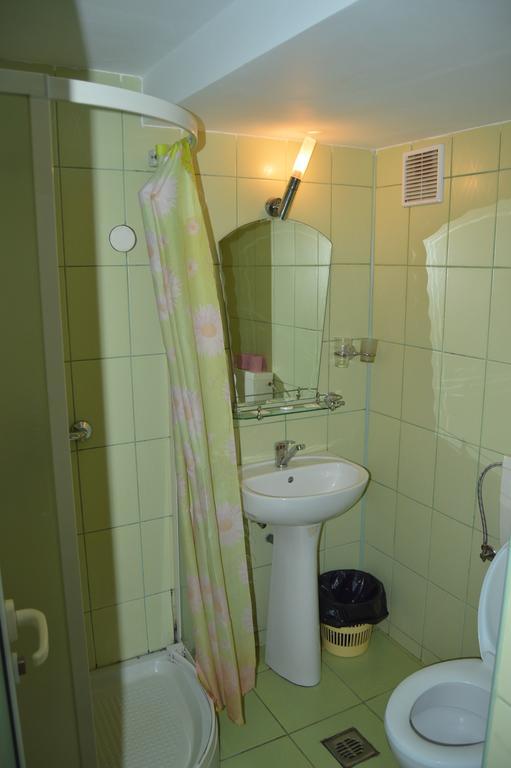 Single Room,253367477:JPEG