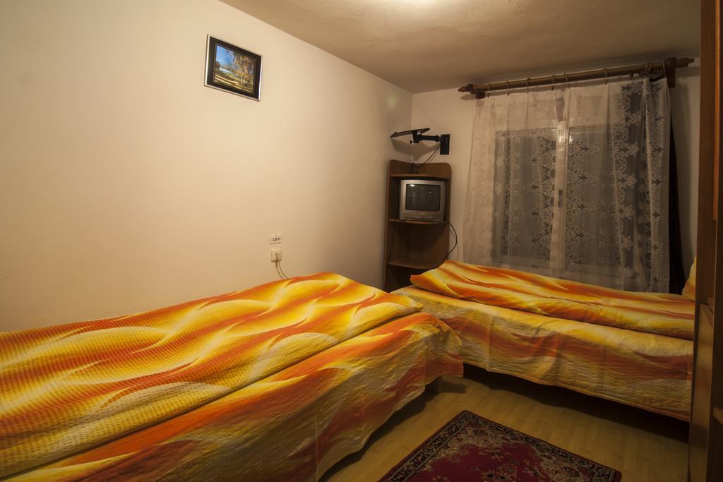 Cameră twin