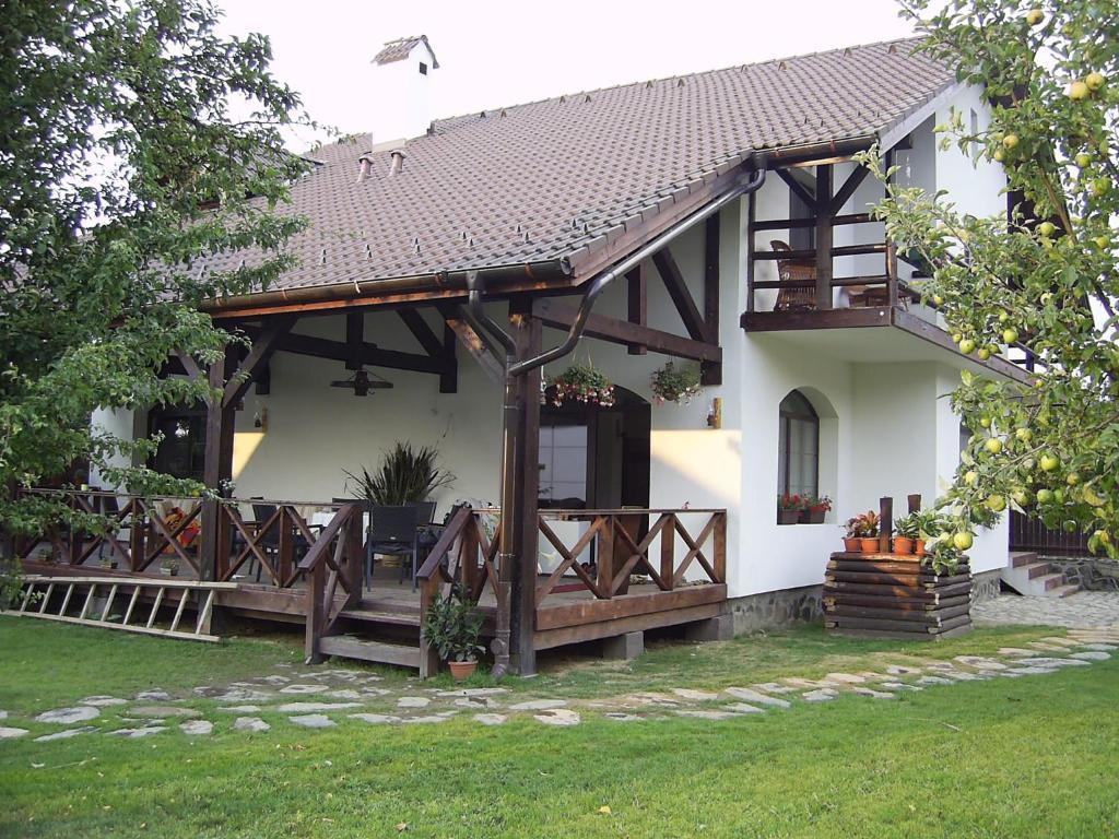 Casă cu şase dormitoare