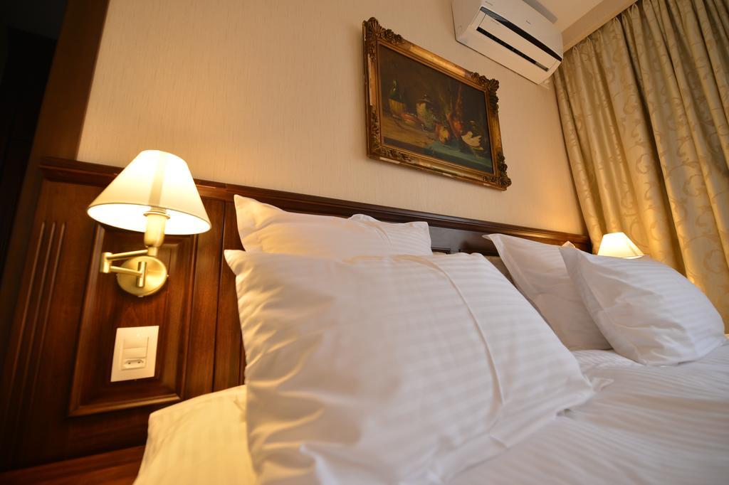 Deluxe Zimmer mit Kingsize-Bett