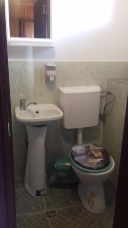 Cameră triplă cu baie privată