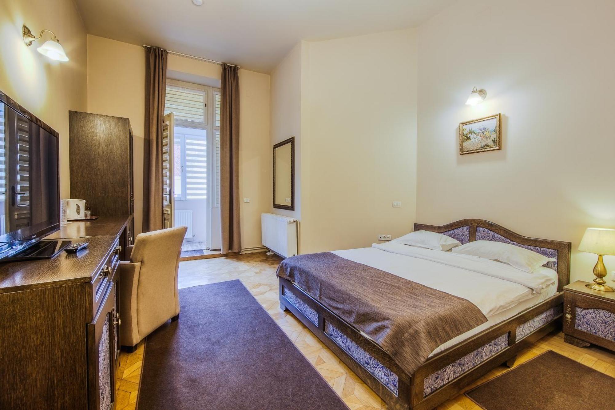 Deluxe Double Room,1235279501:JPEG