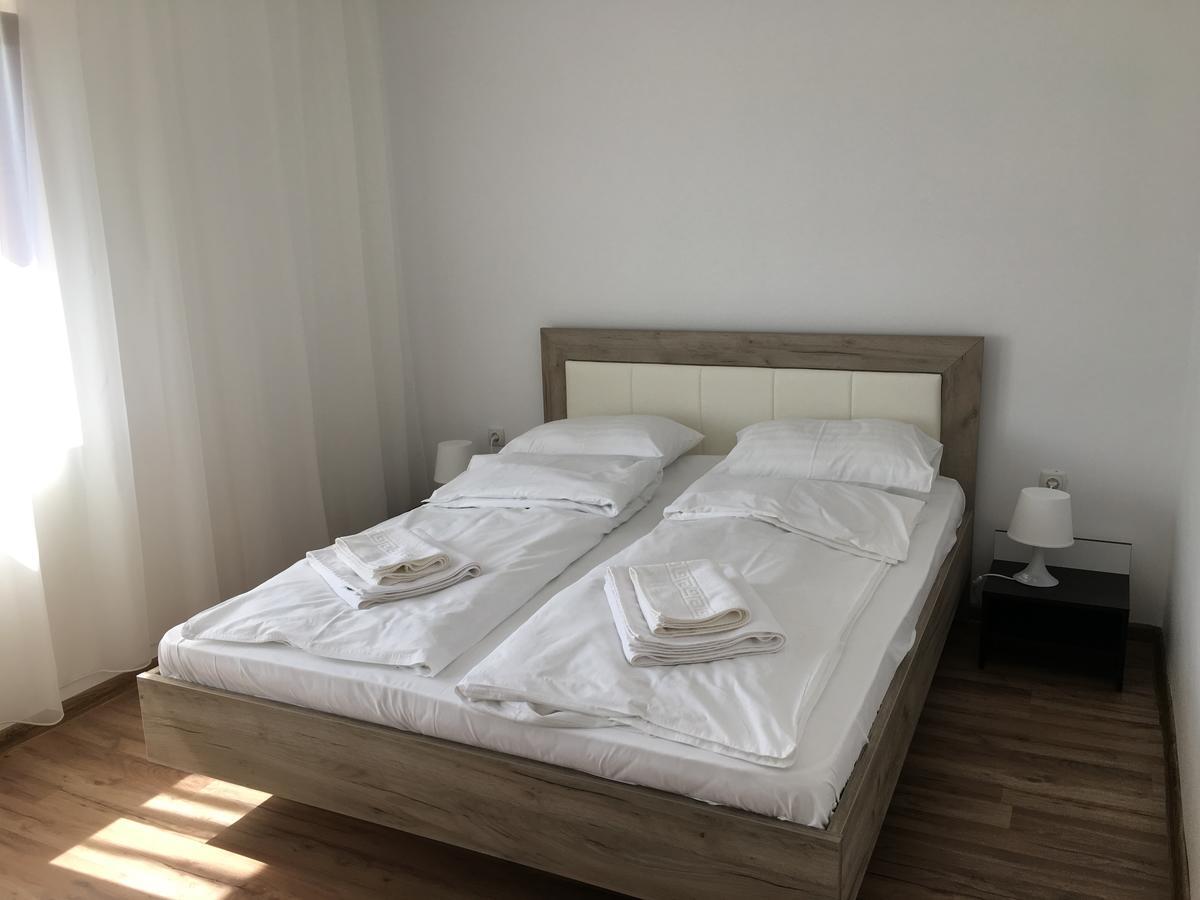 Cameră dublă cu baie privată