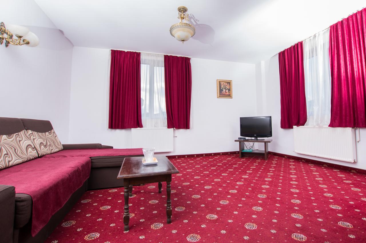 Apartament cu vedere la munte