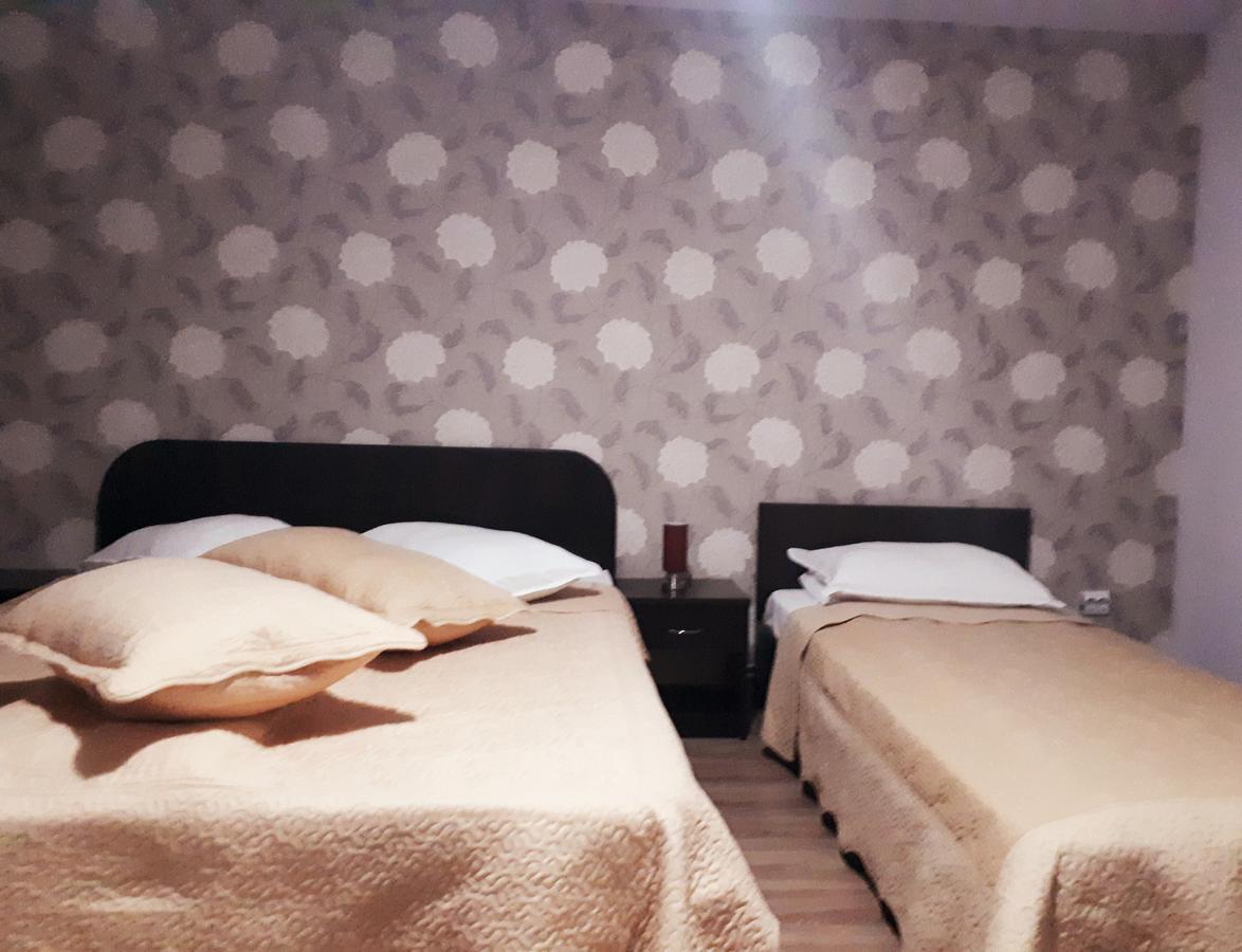 Cameră triplă cu baie privată