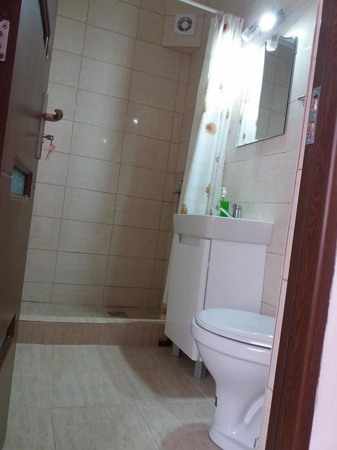 Cameră triplă cu baie privată