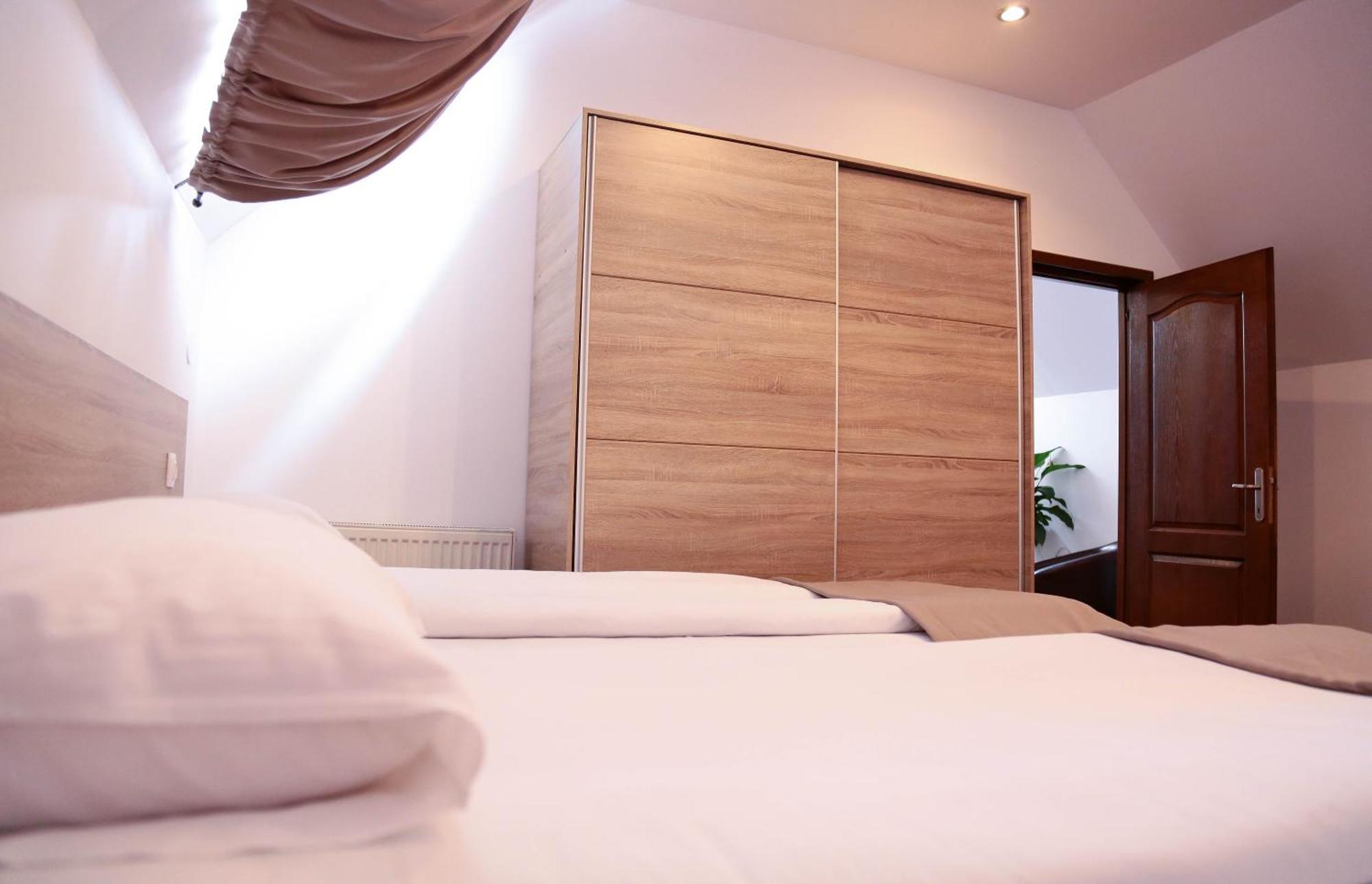 Standard Triple Room,324798316:JPEG