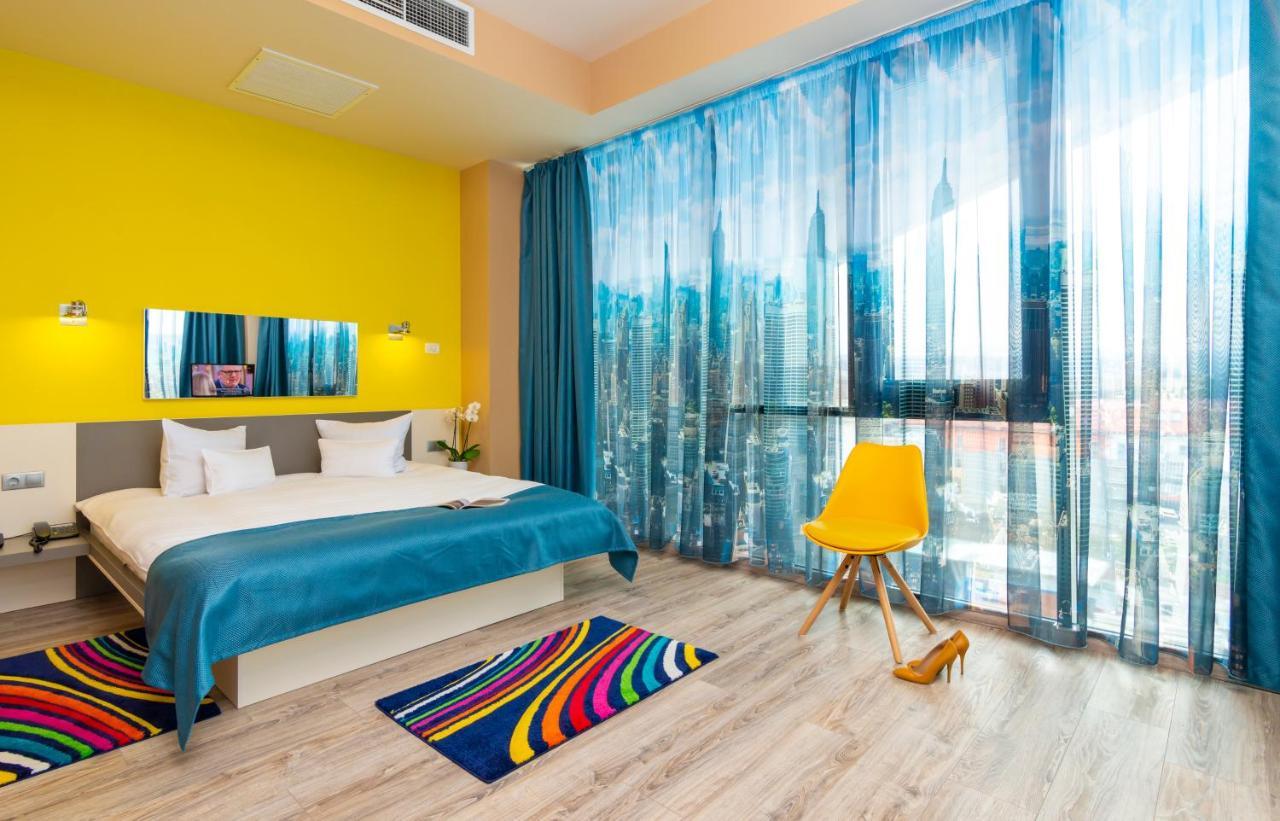 Double Room,735983092:JPEG