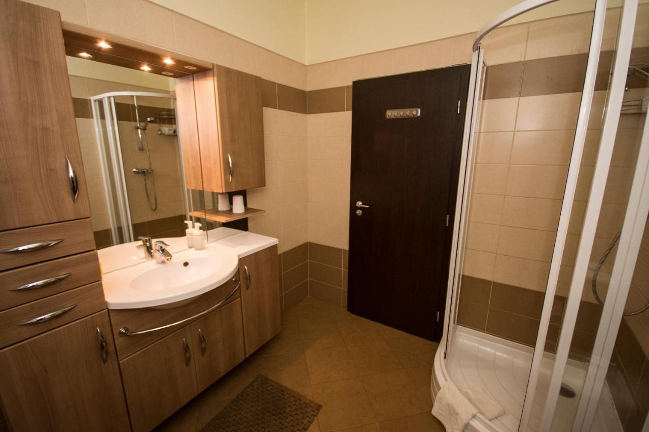 Two-Bedroom Deluxe Apartment