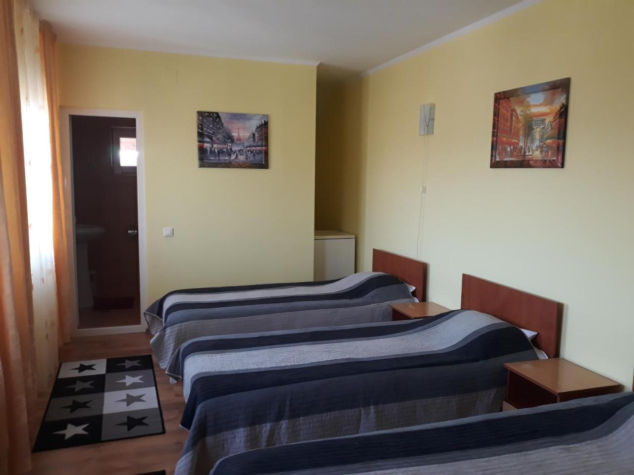 Cameră triplă standard