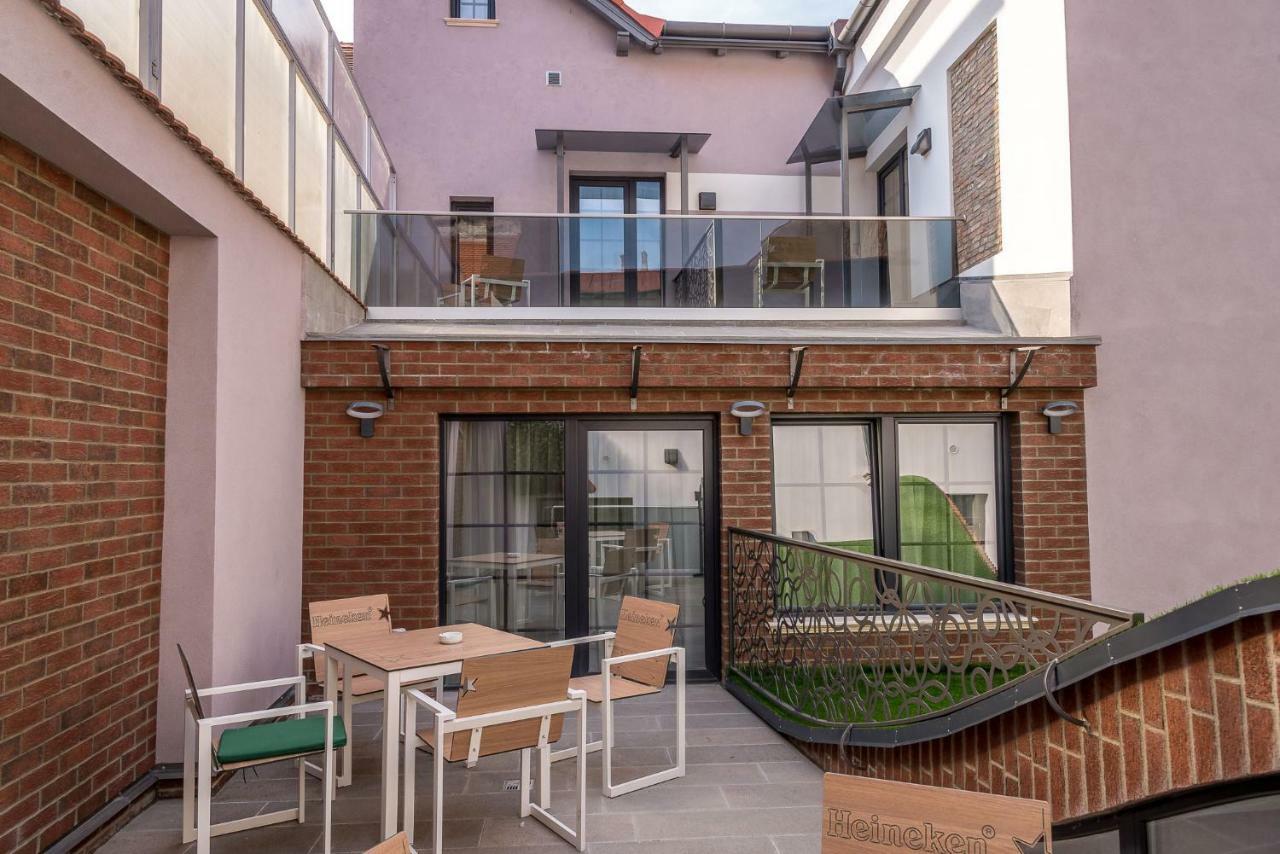 Family Room Terrace