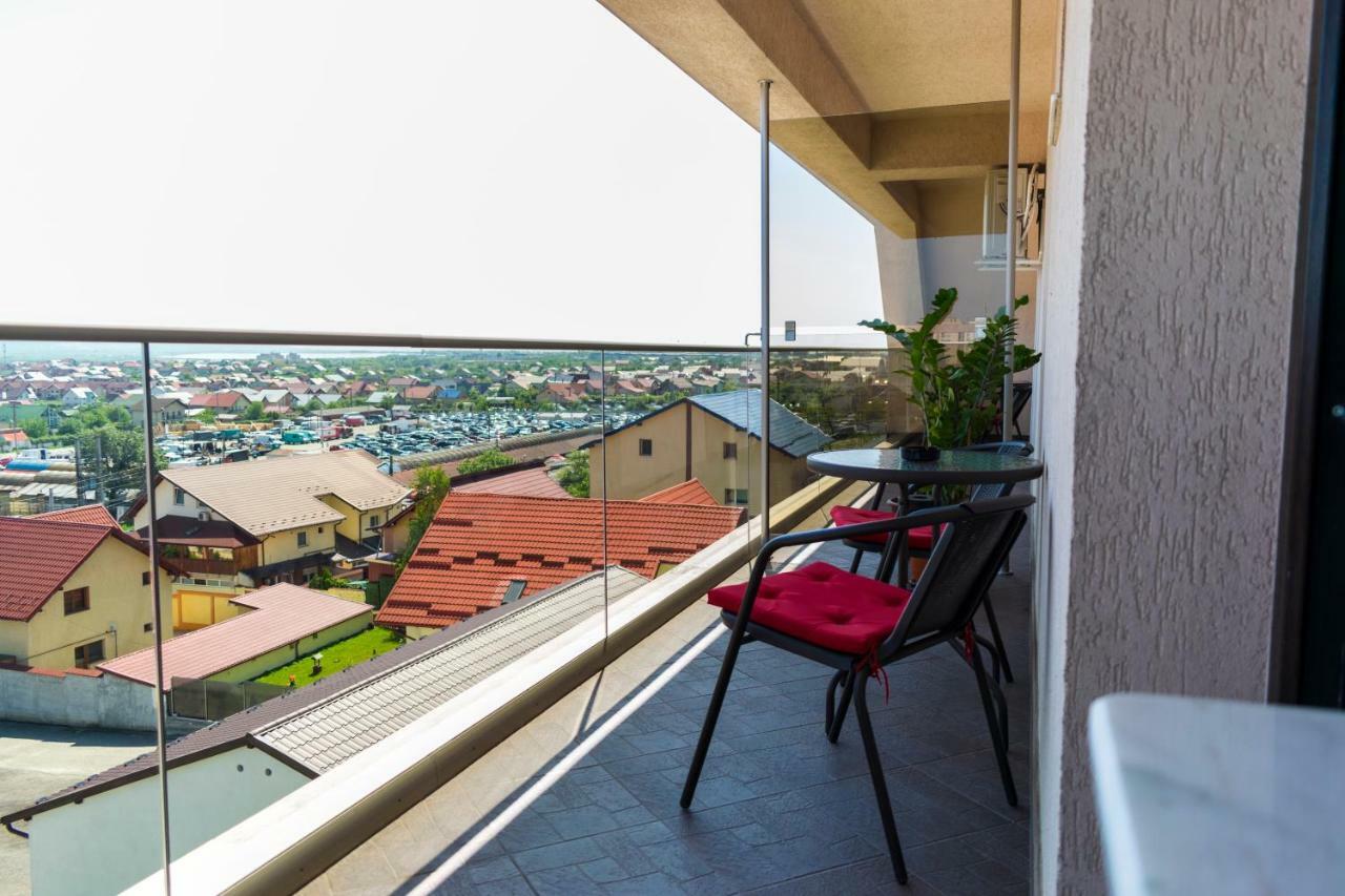 Cameră King cu balcon