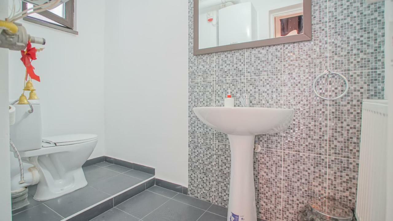 Posto Letto in Dormitorio Misto con 6 Letti