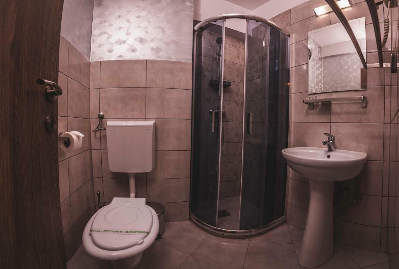 Cameră Dublă Deluxe