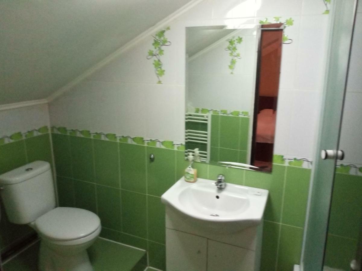Cameră cvadruplă