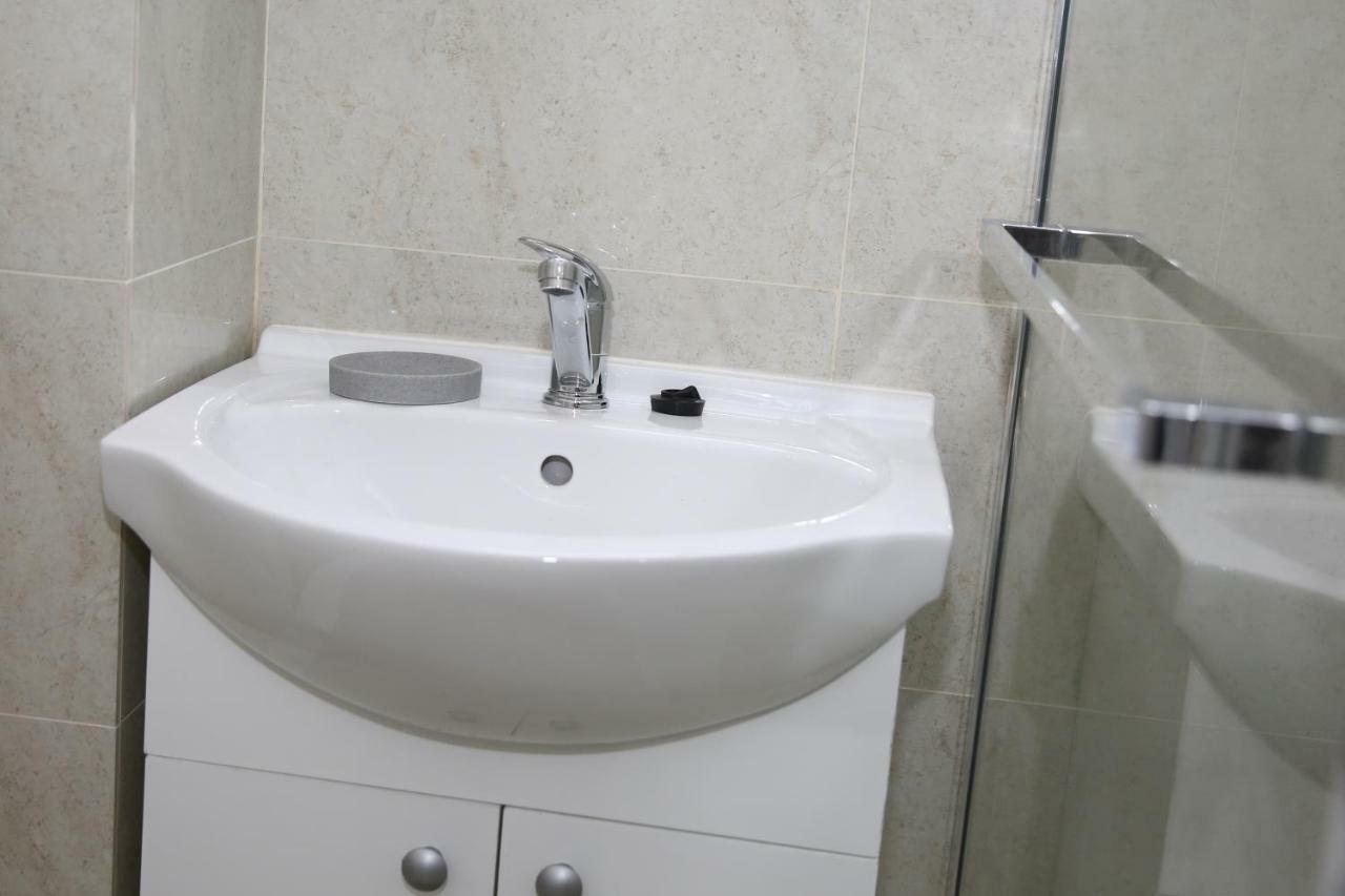 Studio Apartment,861236243:JPEG