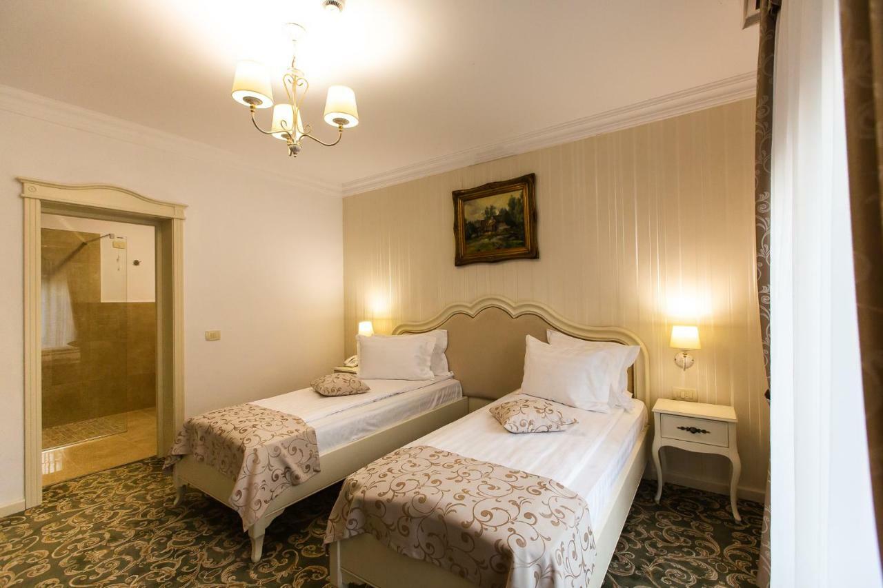Cameră twin 4*