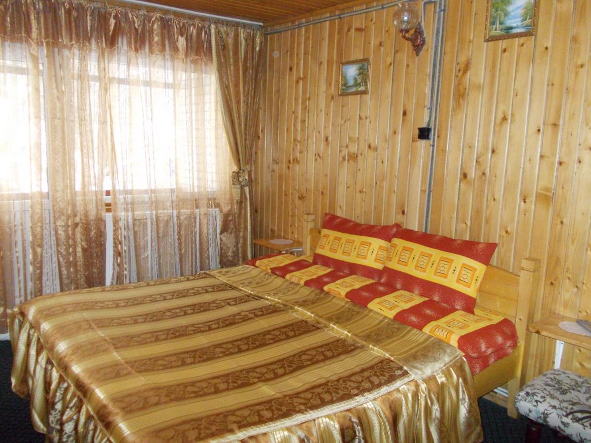 Cameră de familie cu balcon şi baie privată externă