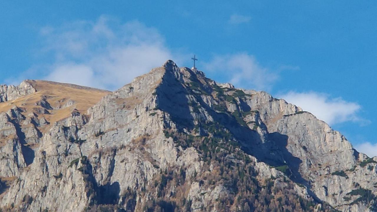 Casă cu 5 dormitoare