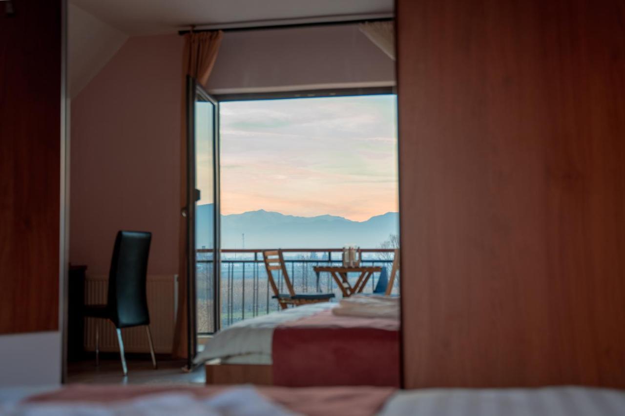 Villa,1024446259:JPEG