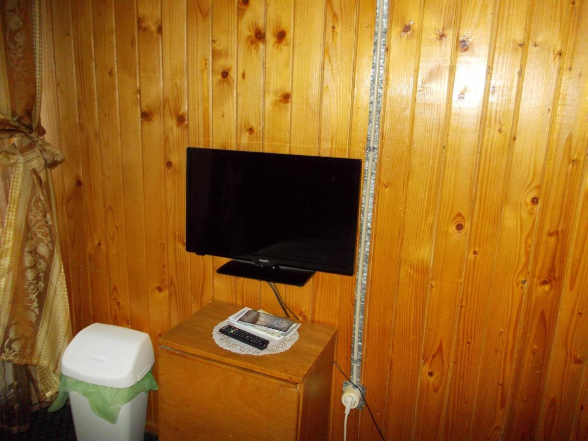 Cameră dublă cu baie privată externă