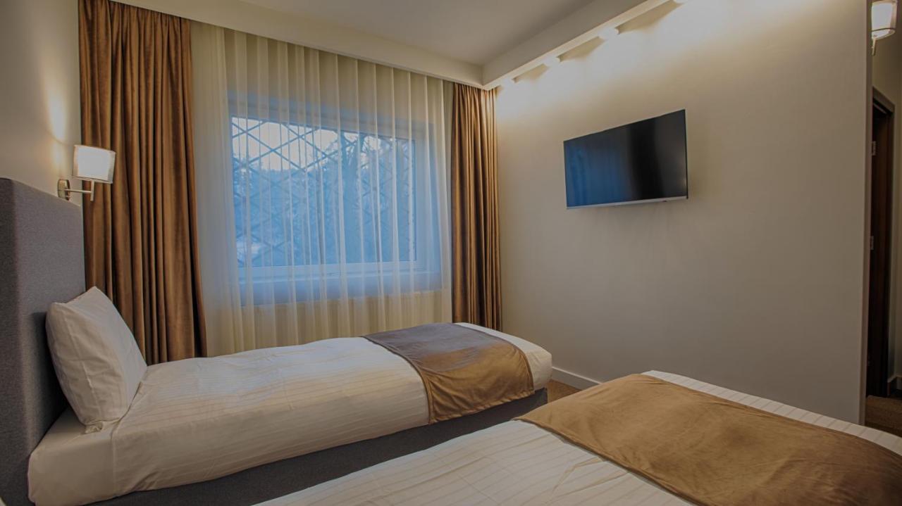 Twin Room with Bathroom