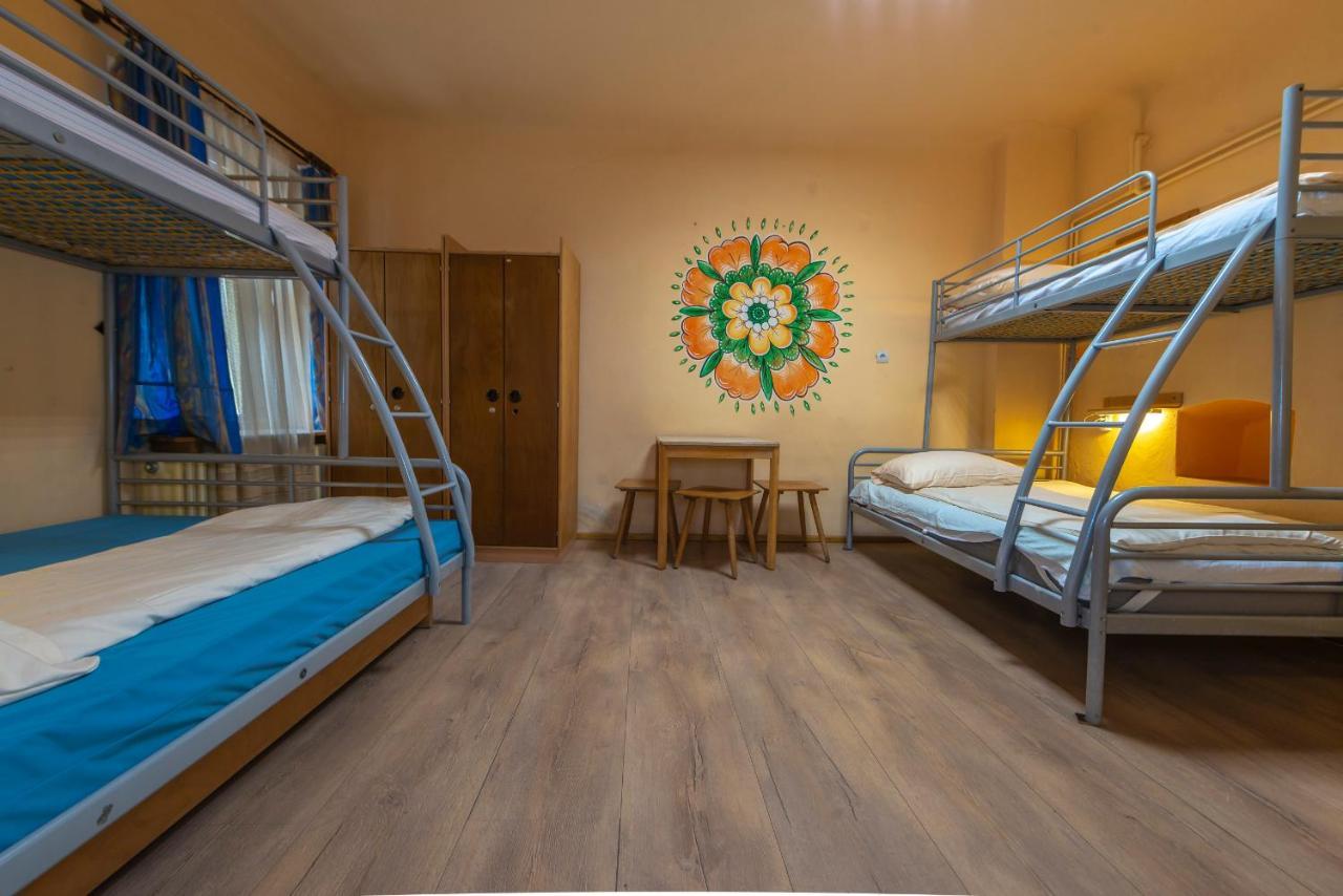 Bett im Frauenschlafsaal mit 4 Betten