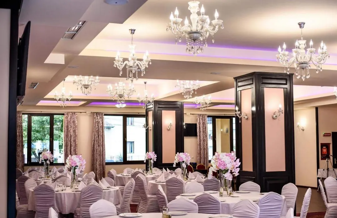 Hotel Roberts-1