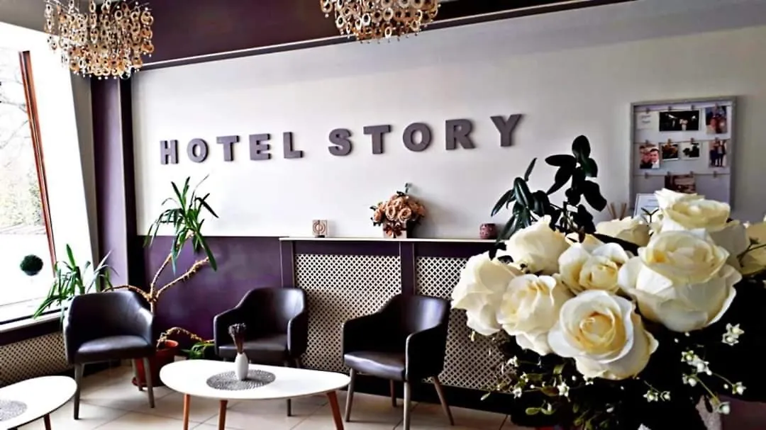 Hotel Story-1