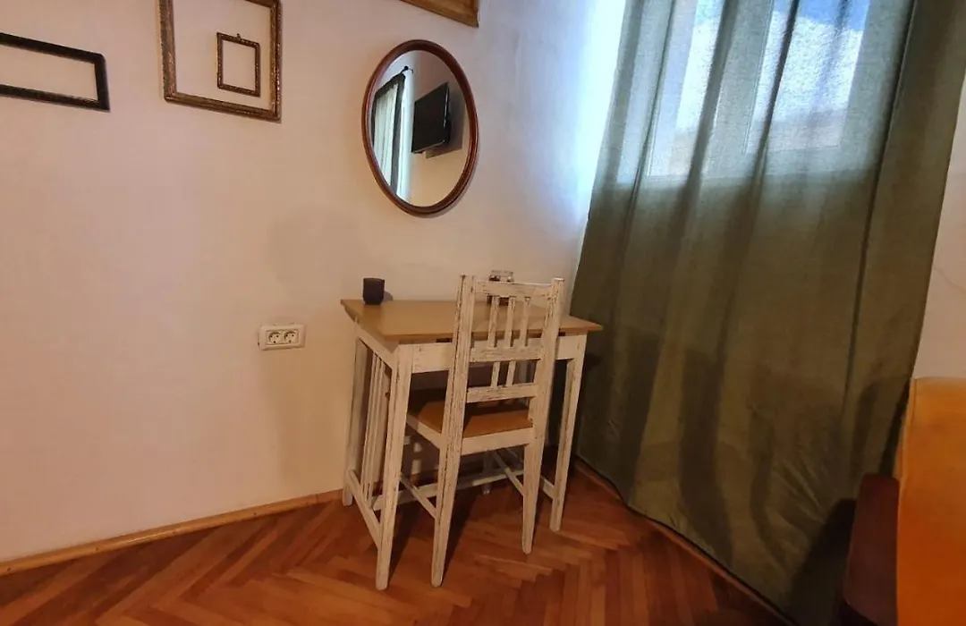 Nomad Apartment Brasov-1