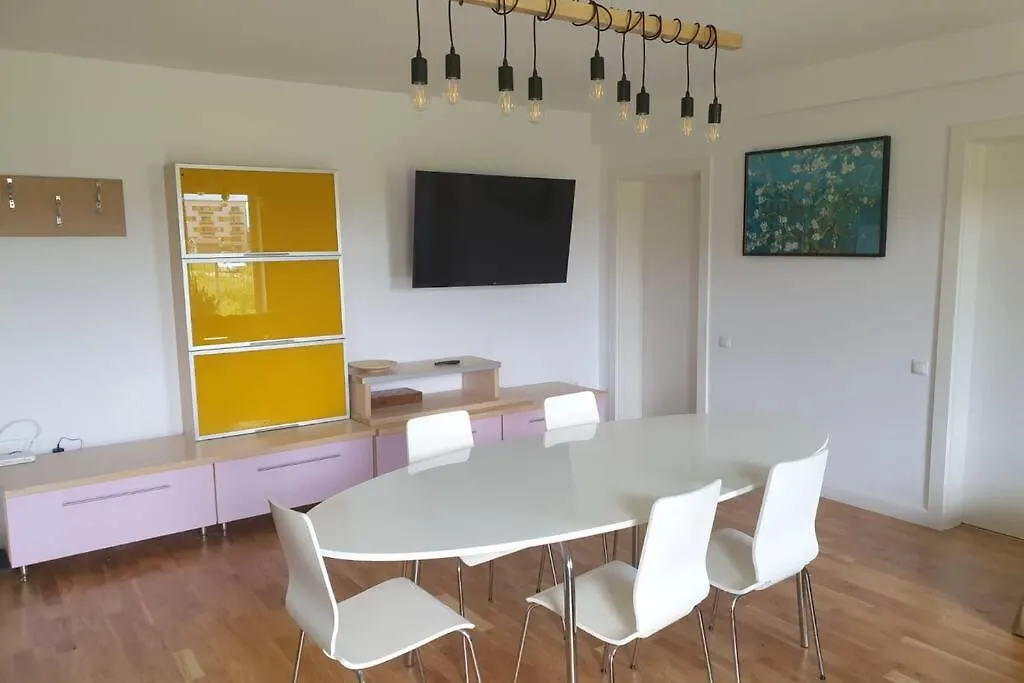 Garden Leisure Apartments Brasov-1