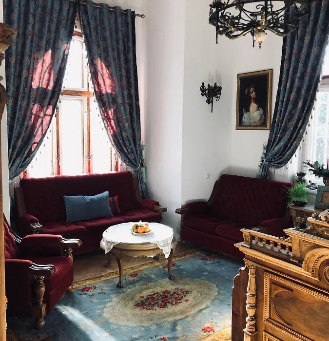 Royal Residence 1901-1
