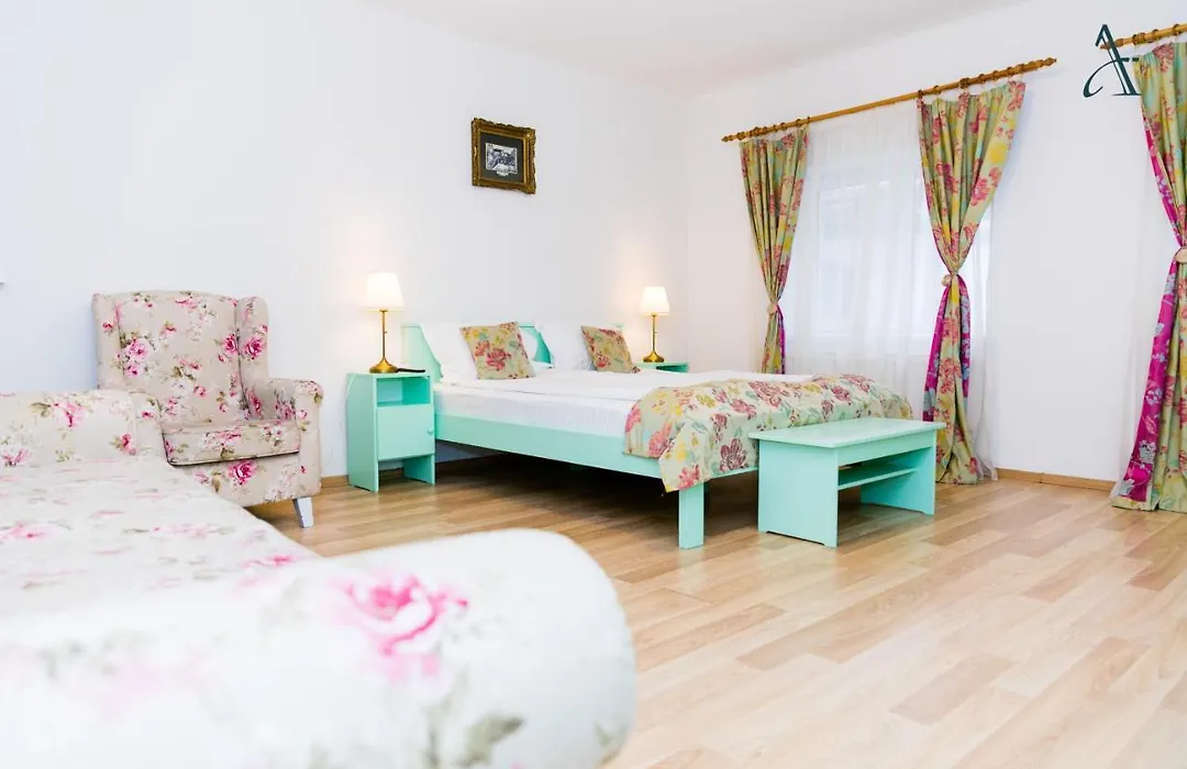 Tischler Apartment & Studio-1