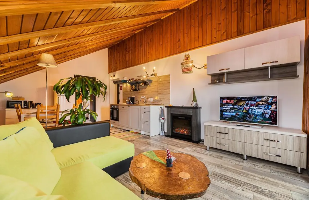 Snug Apartments - Private Parking Near Downtown-1